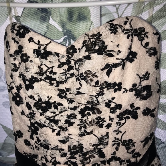 2/$10! Delia’s Size 0 Juniors Strapless Dress - Picture 3 of 4